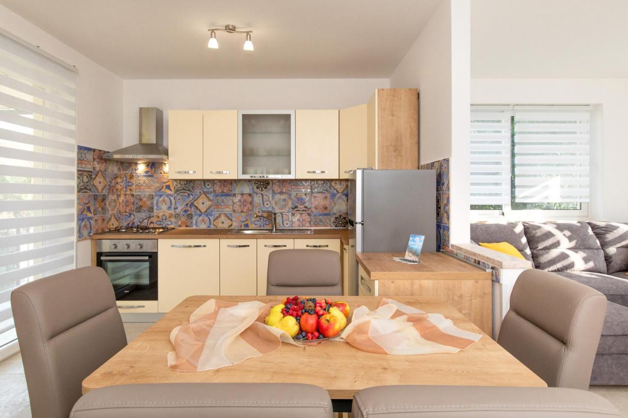 מאלינסקה Apartman Ivona Na 1. Katu מראה חיצוני תמונה